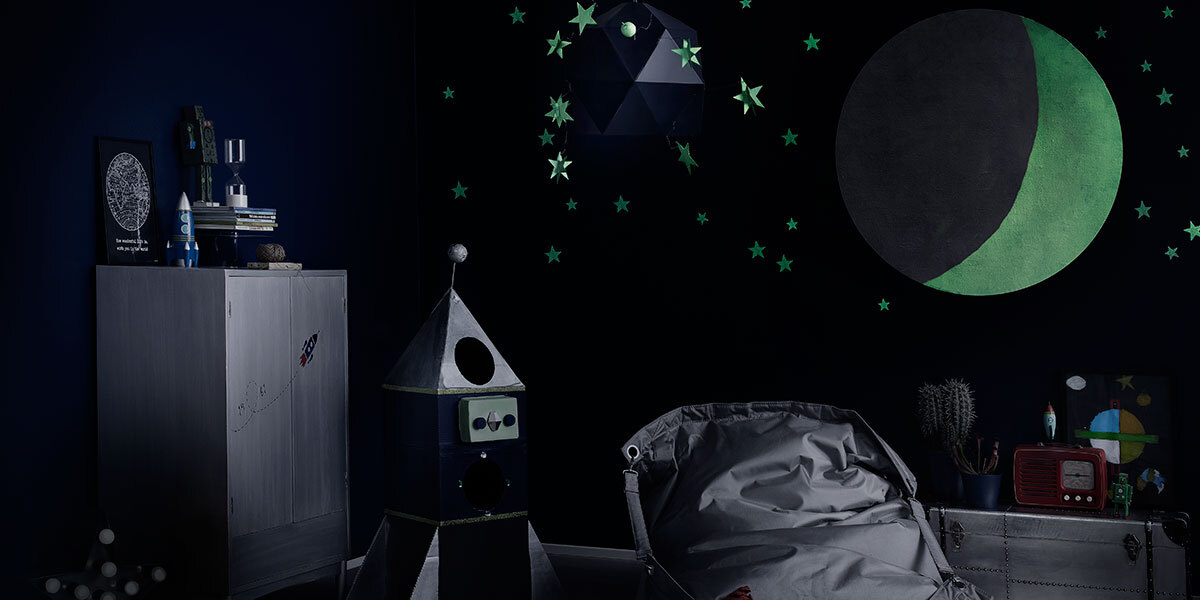 moon painted on wall