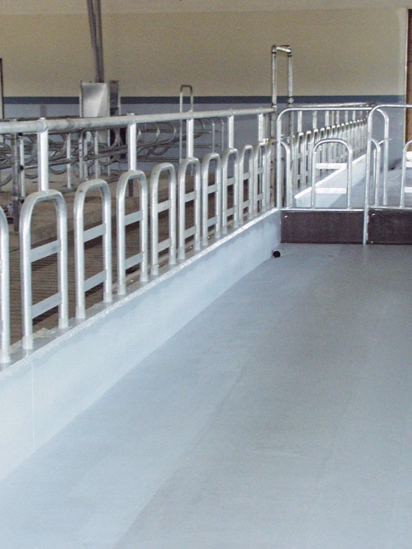 Metal surfaces in farming and agricultural facilities