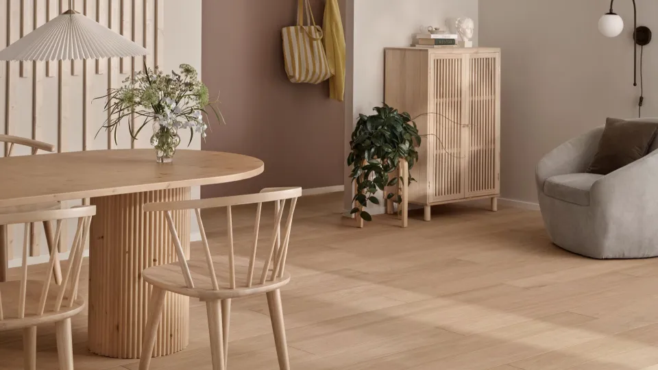 how to varnish wooden floor